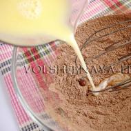 ケーキのチョコレートアイシング：写真付きレシピ